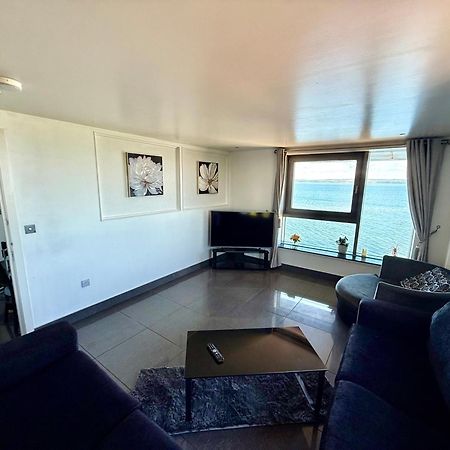 Ocean Park Apartments - Oceanfront - Free Parking And Fast Wifi エディンバラ エクステリア 写真