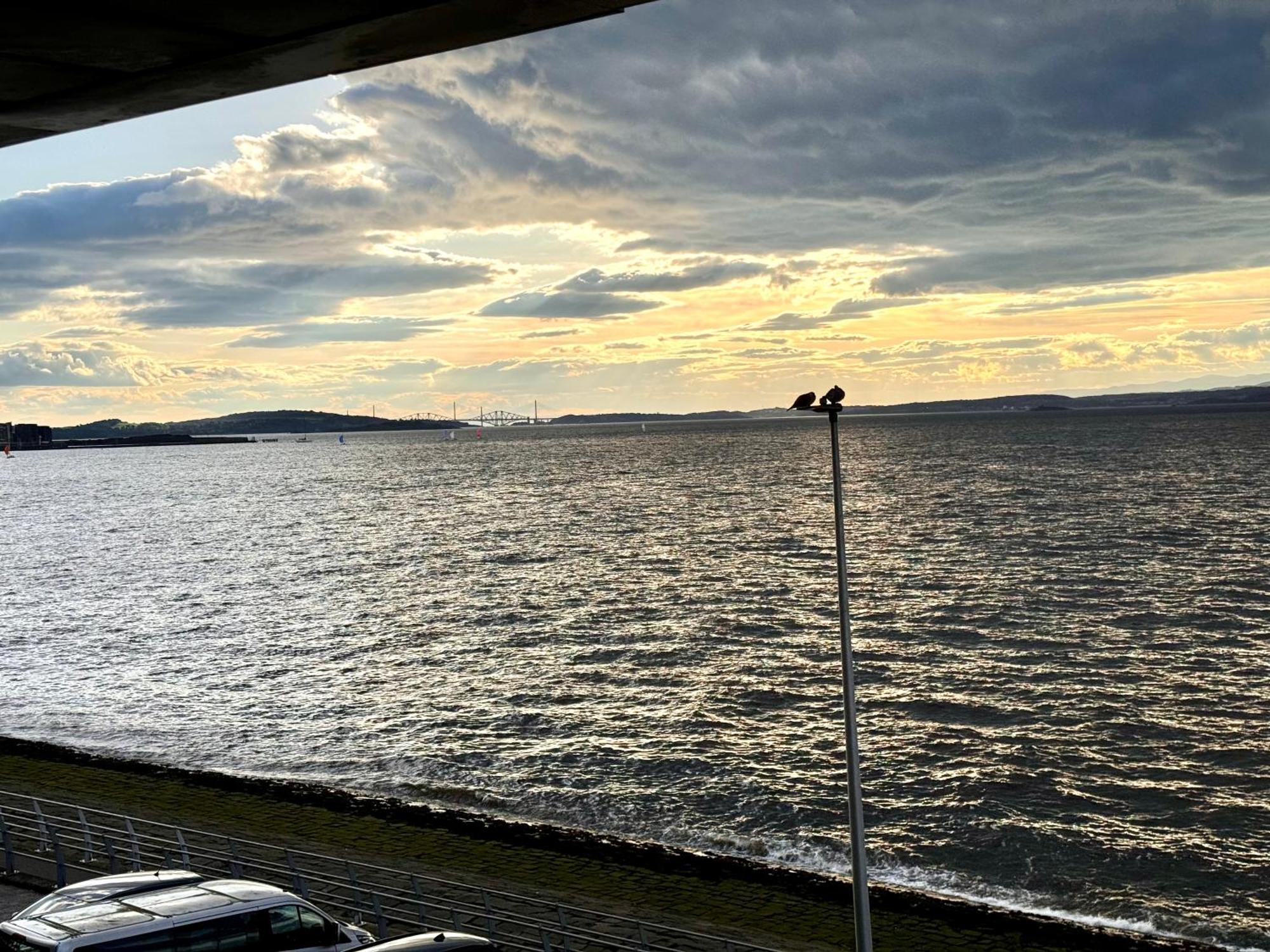Ocean Park Apartments - Oceanfront - Free Parking And Fast Wifi エディンバラ エクステリア 写真