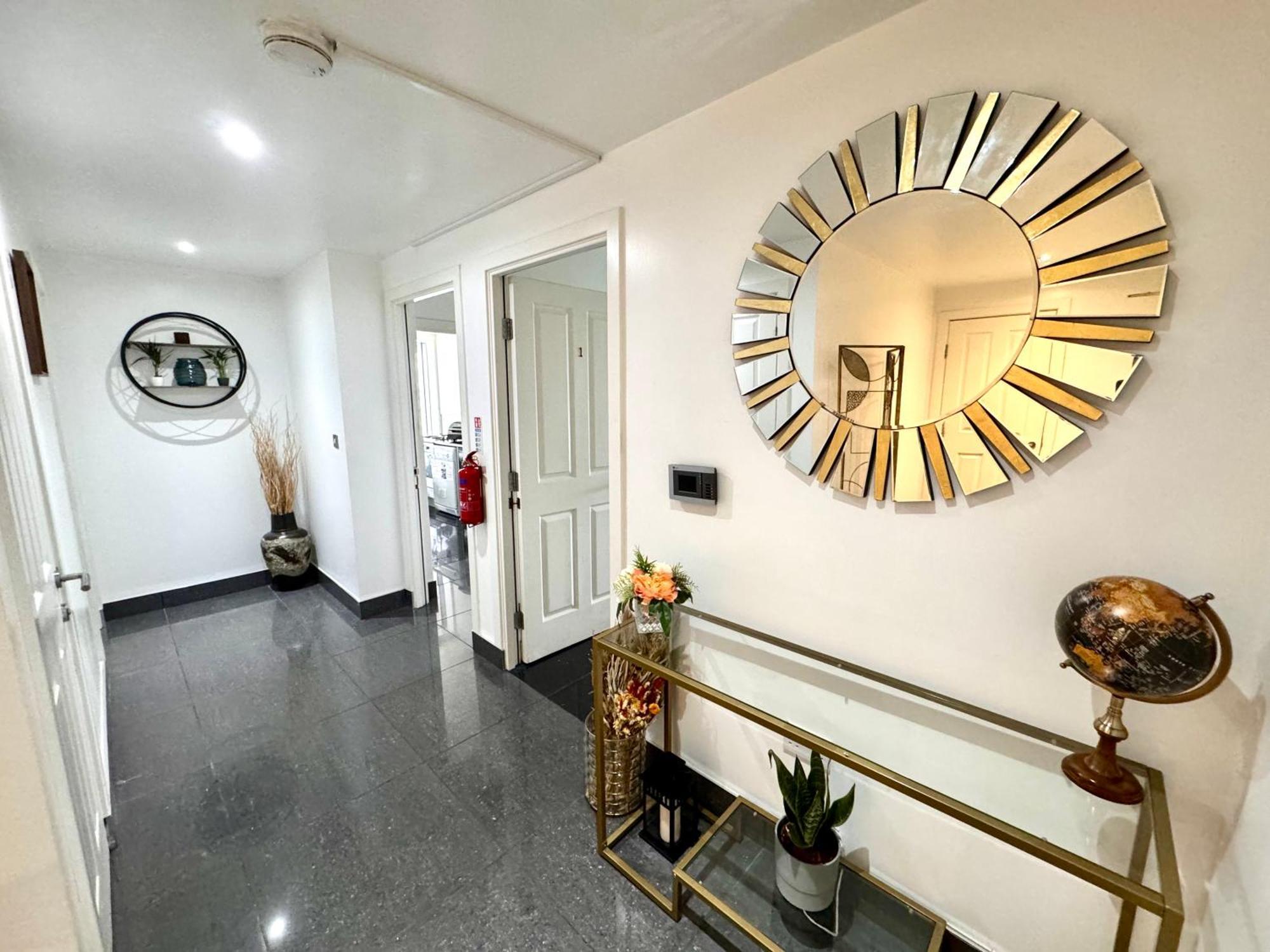 Ocean Park Apartments - Oceanfront - Free Parking And Fast Wifi エディンバラ エクステリア 写真