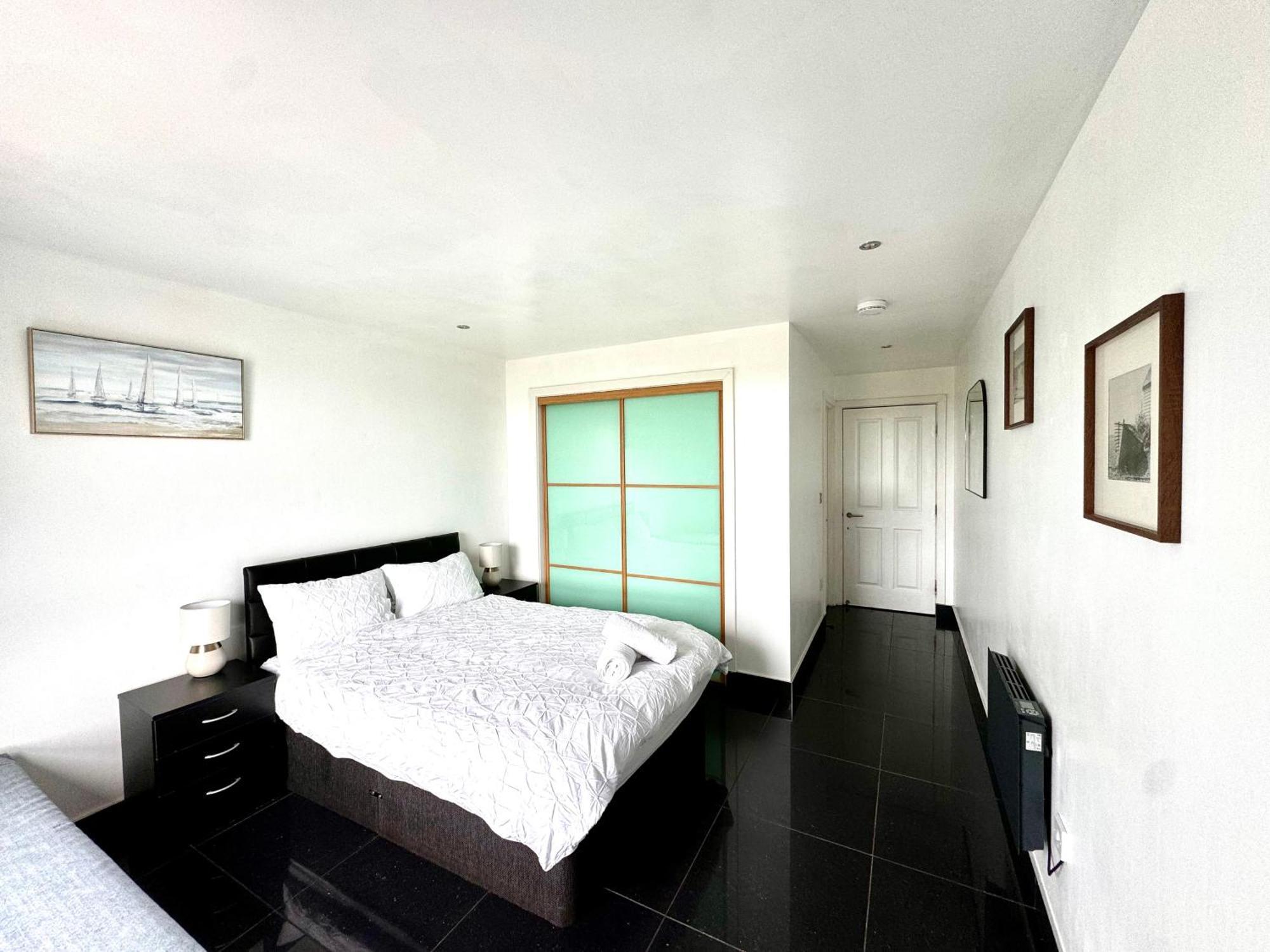 Ocean Park Apartments - Oceanfront - Free Parking And Fast Wifi エディンバラ エクステリア 写真