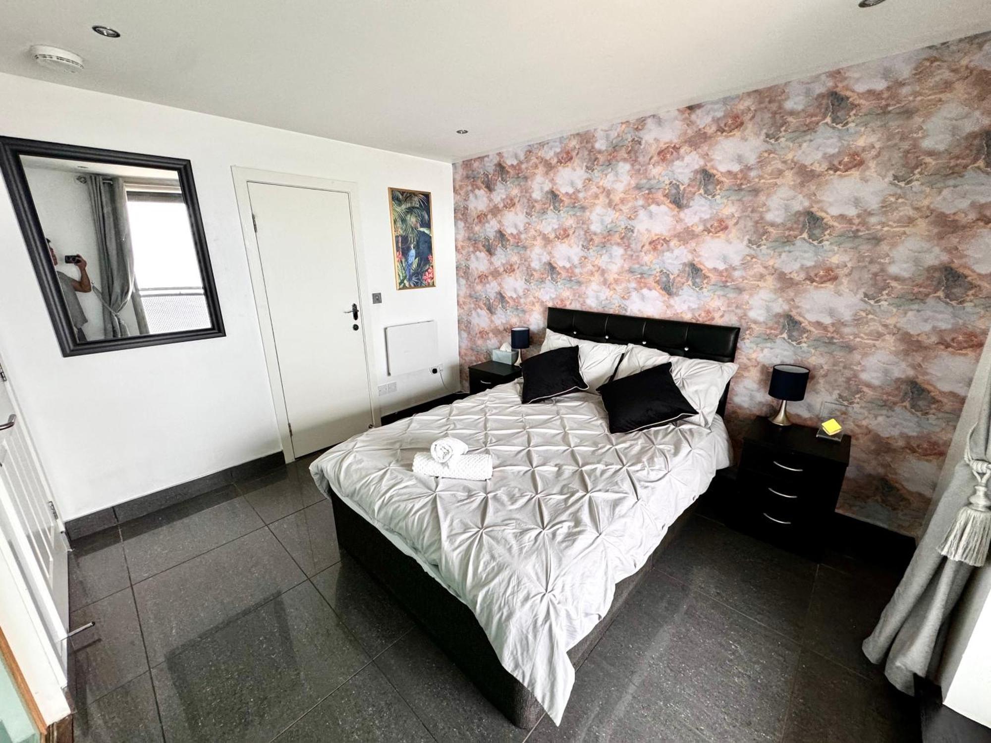 Ocean Park Apartments - Oceanfront - Free Parking And Fast Wifi エディンバラ エクステリア 写真